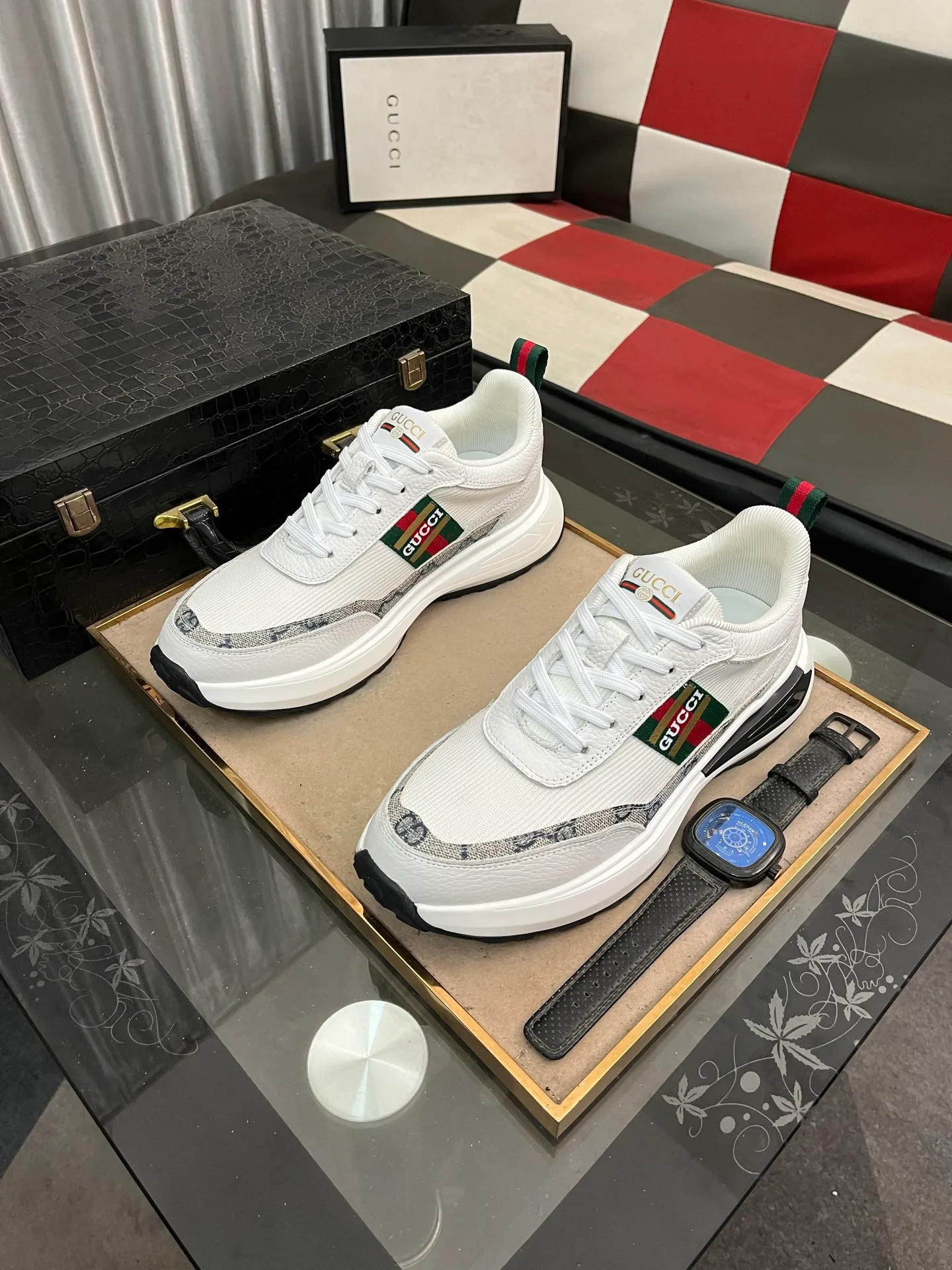 Men's Men's Shoes💰458⌚️⌚️[GUCCI] Gucci men's casual shoes are absolutely popular🔥The ultimate matching item for trendy men! The charm of super texture is unstoppable. This is the main recommendation. The upper is made of high-quality cowhide, with pig lining feet and wear-resistant rubber sole. It is noble and elegant! Extremely comfortable🎁🎁You can be as handsome as you want💪 Size 38-44! 2️⃣colors available